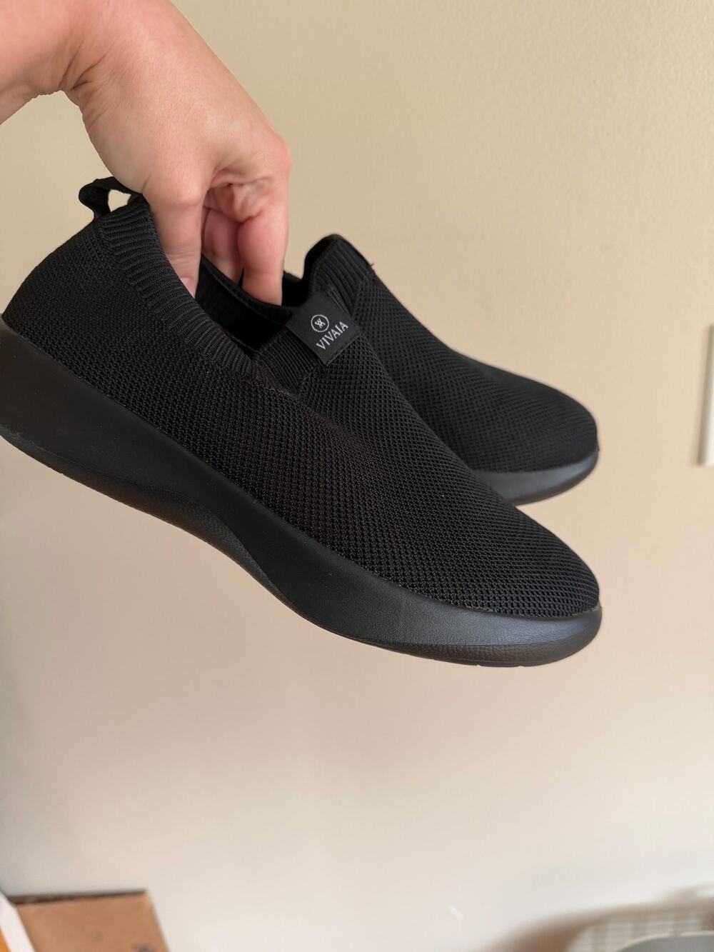 Vivaia all black slip on water repellant sneakers euc size 40/ womens 9 mens 7.5